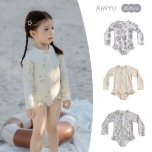 女寶滿版印花長袖包屁泳裝+泳帽