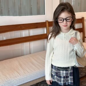 小圓領針織上衣